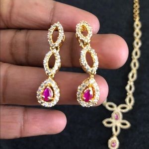 Necklace and earrings Indian gold